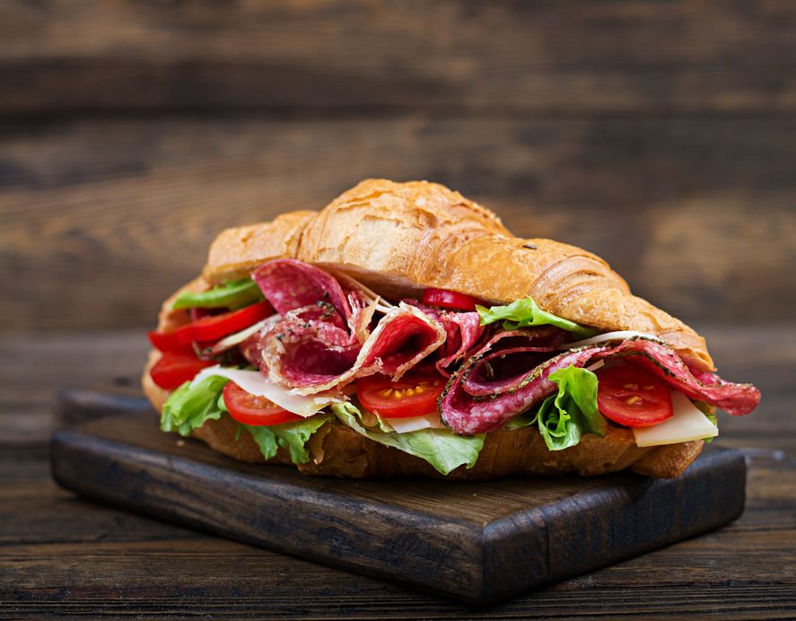Cada 3 de noviembre se celebra el Día Mundial del Sándwich para rendir homenaje a uno de los platos más populares, fáciles y ricos. Conocé cuál es su origen.