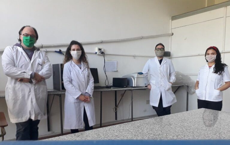 Cómo es el test de la UNLP que detecta el Covid en 5 minutos