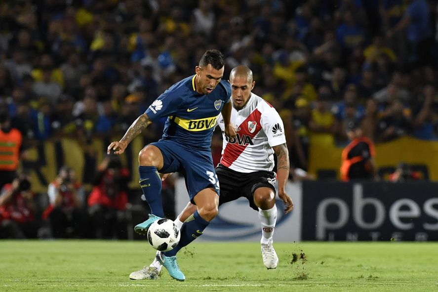 La historia de Boca Juniors es sumamente extensa, y ello tiene que ver con que es uno de los dos equipos más populares en el país. La historia de Boca Juniors es sumamente extensa, y ello tiene que ver con que es uno de los dos equipos más populares en el país.