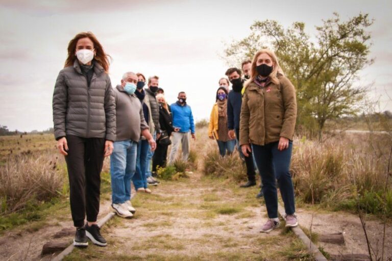 Tolosa Paz apoya la vuelta del tren La Plata-Pipinas
