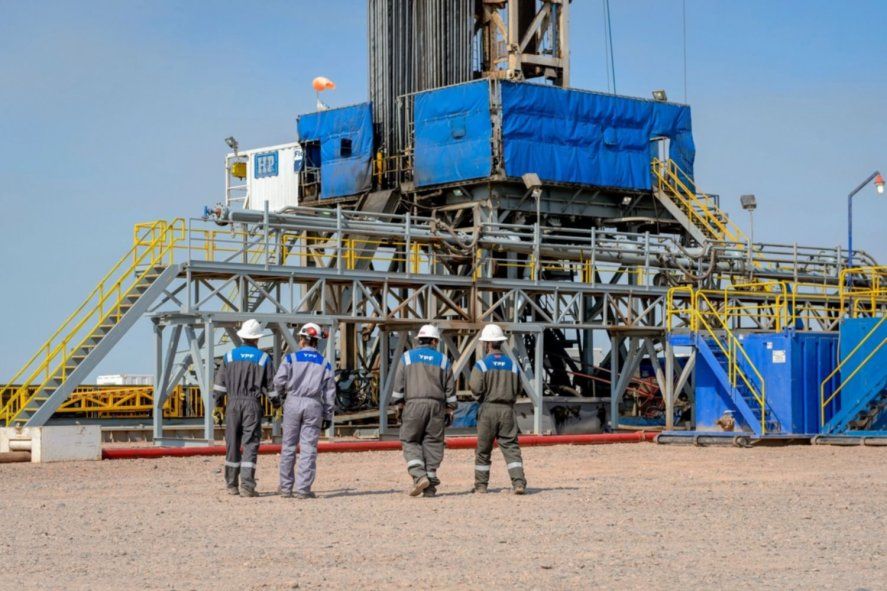 El sector petrolero es uno de los ue mejor salarios paga en Argentina.