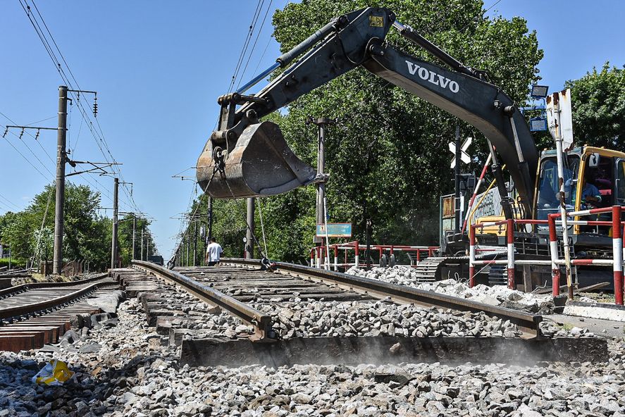El servicio limitado en alguno de los ramales del Tren Roca se debe a obras en el partido bonaerense de Lomas de Zamora.