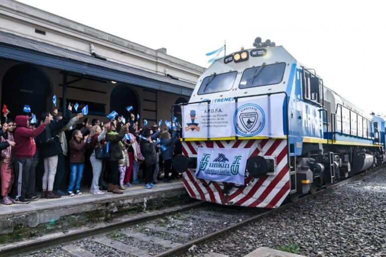 Sergio Massa destacó la reactivación del tren en la Provincia