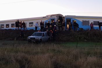 Por el accidente en el tren hay decenas de heridos