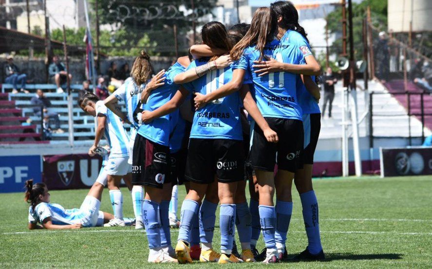 UAI Urquiza manda con puntaje ideal en el fútbol femenino de AFA.