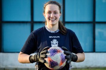 Anabel Ubal, nueva arquera del fútbol femenino de Gimnasia.