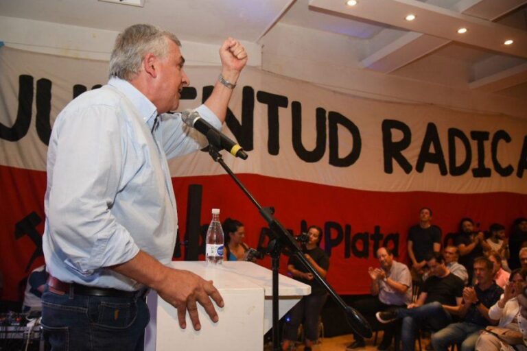 La foto “beatle” aguó la cumbre de la UCR en Mar del Plata