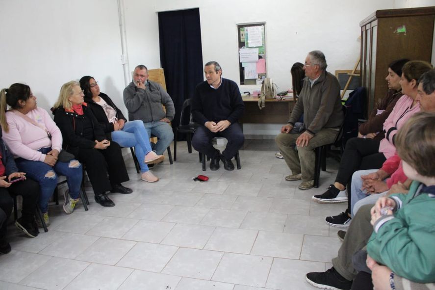 Un pueblo se rebela contra el plan de Alak de construir una cárcel