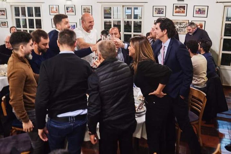 Una peña de peronistas díscolos avalada por Larreta y Diego Santili desató bronca en el ritondismo (Foto Facebook Florencia Casamiquela)