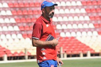Juan Manuel Azconzábal, ex DT y jugador de Estudiantes.