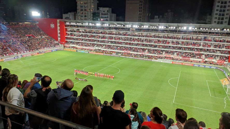 Estudiantes ganó 10 de los 11 PJ que disputó en UNO durante 2022.