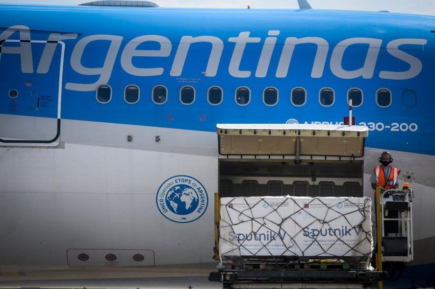 Llegan más vacunas de Rusia y en la semana Argentina ya recibió casi 3 millones de dosis