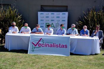 Reclaman audiencia con Axel Kicillof y preparan un congreso de referentes e intendentes vecinalistas para septiembre. Buscan sumar soldados en los municipios.