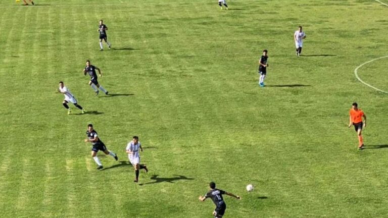 San Carlos goleó a Sacachispas y obtuvo su primer triunfo