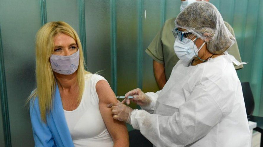 Magario destacó la ley que permite que la Provincia compre vacunas contra el coronavirus