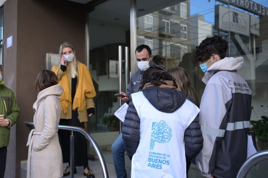 La Provincia fiscalizará los aislamientos de quienes regresen al país luego de un viaje al exterior.