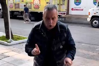 el dueno de guaymallen no para de vender y lo celebra con bailecito