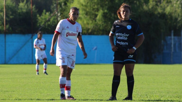 Fútbol femenino: Villa San Carlos no pudo con Huracán