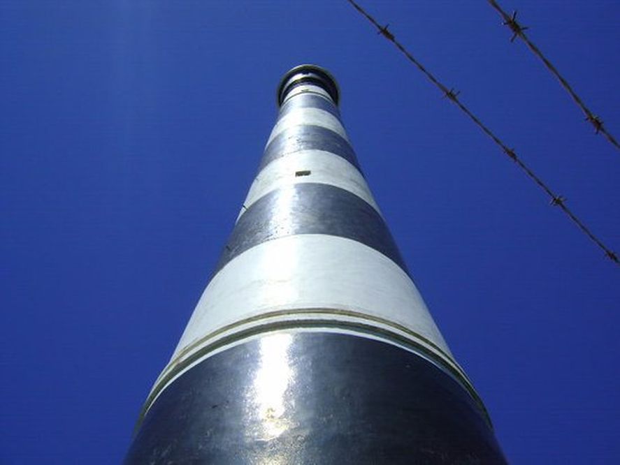 Vista cercana al Faro de Claromecó, que sólo abre miércoles y sábados para visita de turistas 