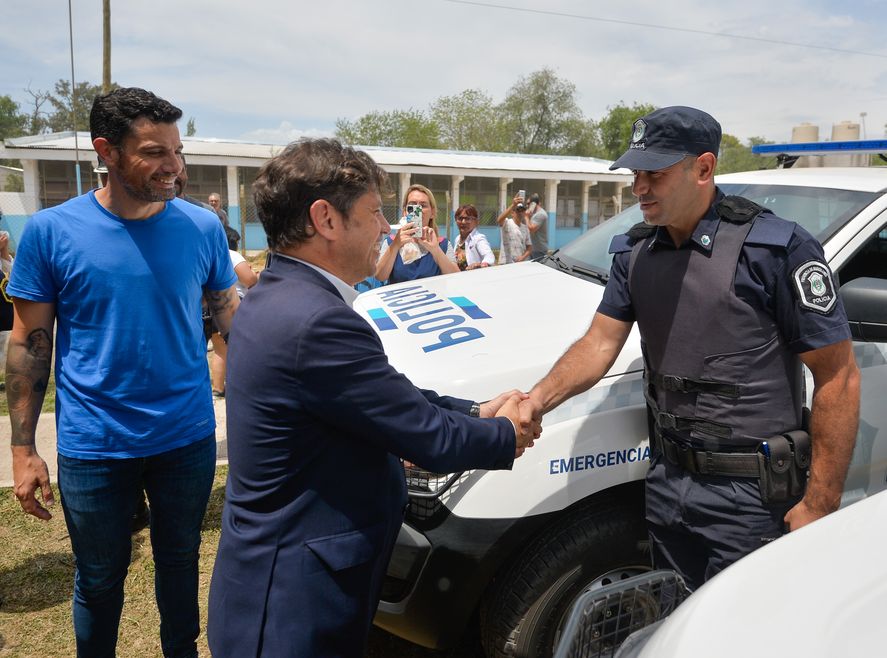 Viviendas y entrega de patrulleros en General Rodríguez