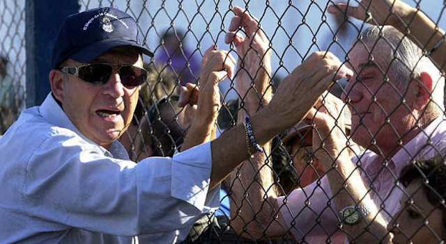 Estancia Chica y la pasión de su gente. Tras un breve paso por Unión, Timoteo volvería al Lobo en 2003. Fue su última experiencia como técnico, dejando una huella imborrable.