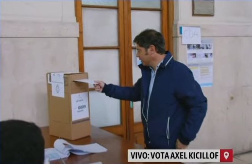 Votó el gobernador bonaerense, Axel Kicillof.