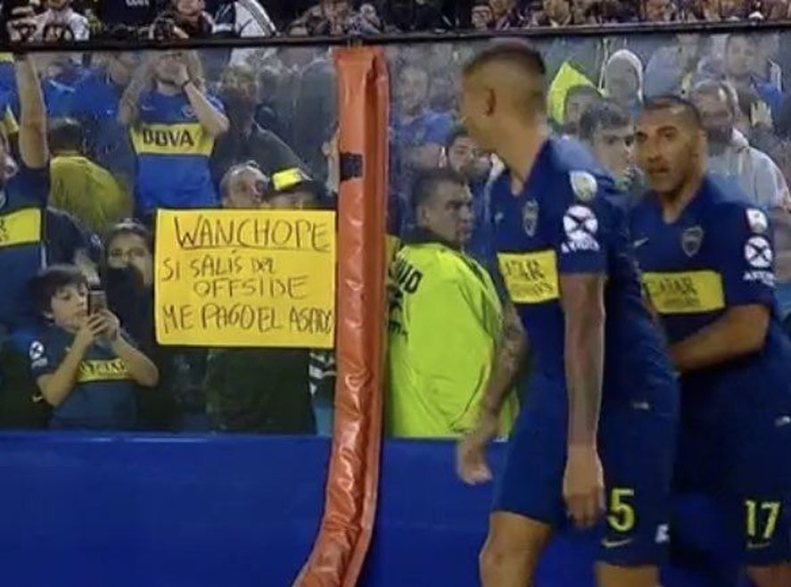 Ramón Ábila ya tenía problemas con el offside también en Boca.