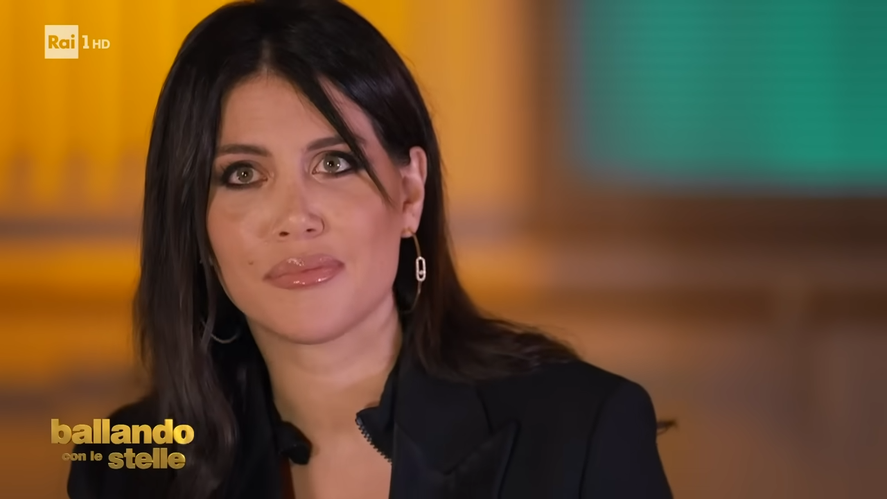 Wanda Nara debutó en el Bailando de Italia y se emocionó hasta las lágrimas al momento de hablar de su enfermedad y de sus hijos. Wanda Nara debutó en el Bailando de Italia y se emocionó hasta las lágrimas al momento de hablar de su enfermedad y de sus hijos.