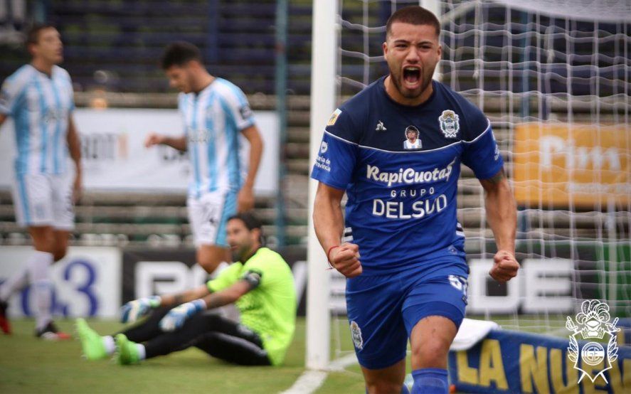 Weigandt con la camiseta de Gimnasia. Pellegrino reconoció que su regreso es una posibilidad.