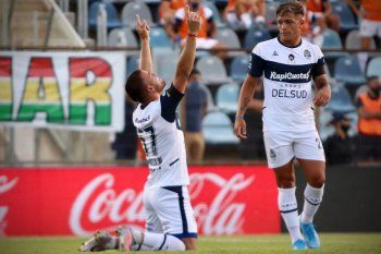El Chelo Weigandt le dedica el gol a su abuela