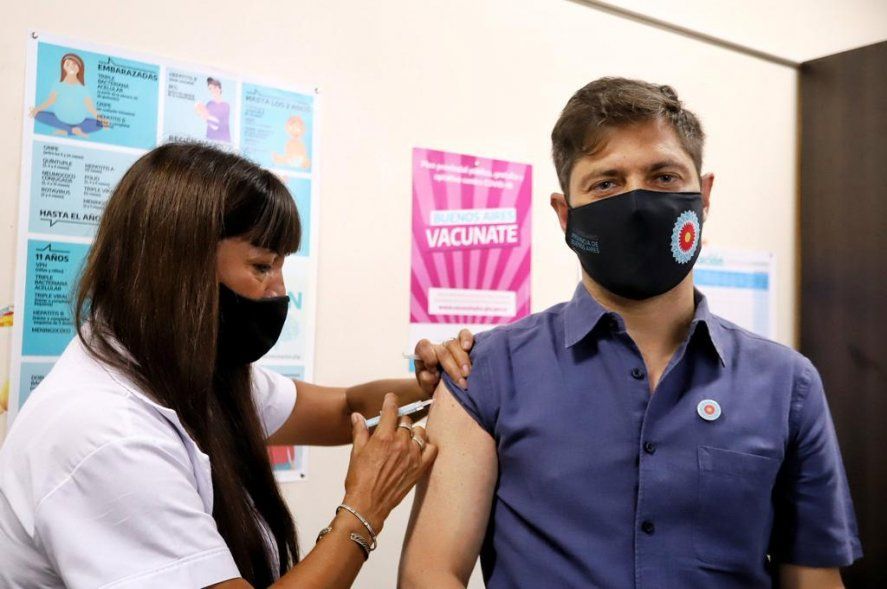 Axel Kicillof fue el cuarto bonaerense en recibir la vacuna contra el coronavirus Sputnik V.
