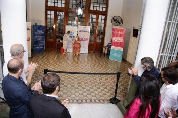 La vacuna contra el coronavirus se empezó a aplicar por fuera del personal de salud.