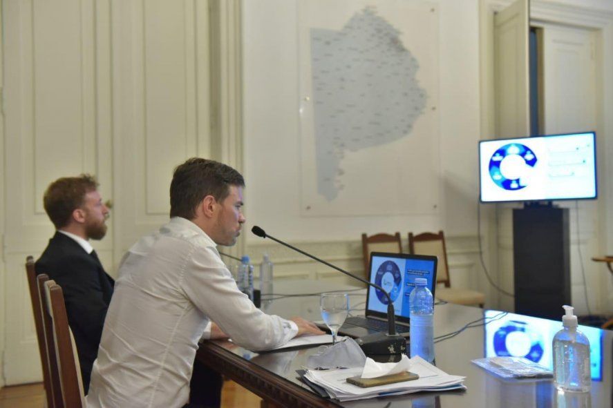Augusto Costa explicó el plan de reactivación que debatirá la Legislatura