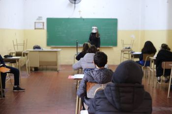 dos de cada tres escuelas de la plata, sin clases presenciales
