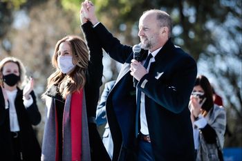insaurralde y tolosa paz presentaron la lista del fdt de lomas