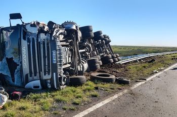 accidente fatal en trenque launquen: choque y cinco muertes