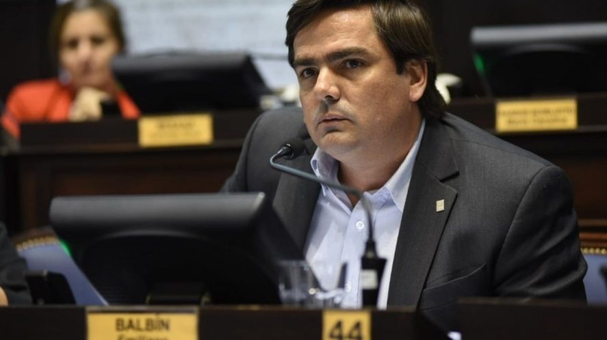 El diputado de Juntos, Emiliano Balbín, impulsa la creación de una Bicameral para discutir la división de la provincia.