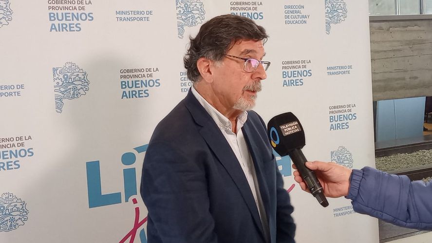 Alberto Sileoni aseguró que los docentes le ganarán a la inflación. Las imágenes de esta nota fueron realizadas con un Motorola Moto G41.