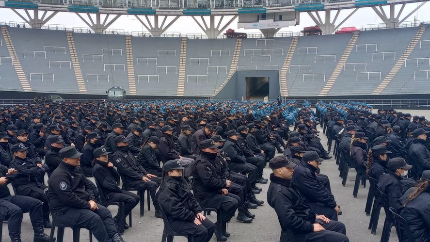 En la jura de cadetes, explicaron cómo avanza el plan penitenciario para la Provincia. Las imágenes de esta nota fueron tomadas por un Motorola Moto G41.