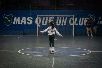 Es una iniciativa interministerial para que niños, niñas y adolescentes accedan a practicar deportes y controles de salud. 