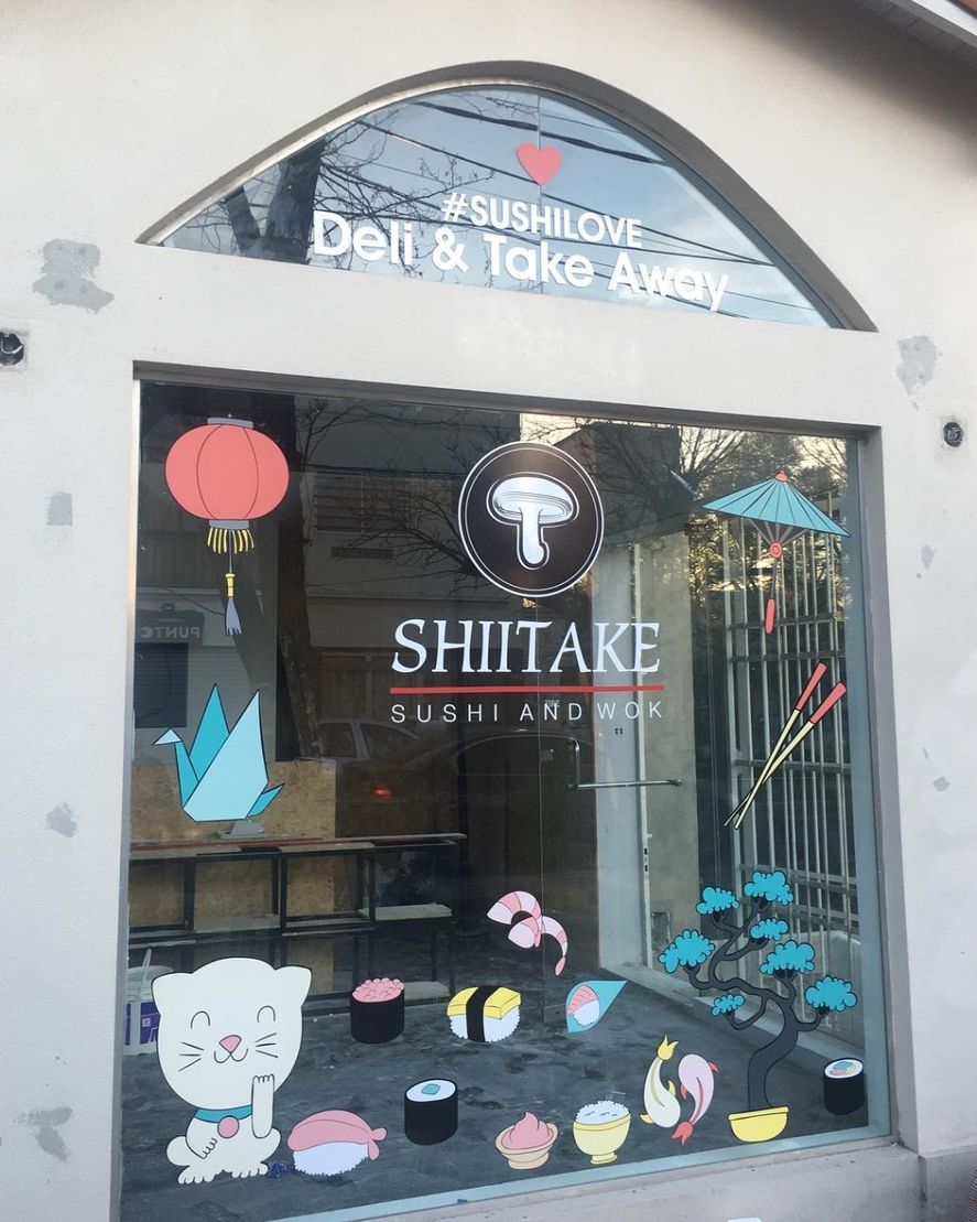 "Shiitake" fue uno de los comercios escrachados por Edelap por mantener una conexión clandestina al servicio.