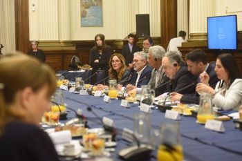 La diputada Victoria Tolosa Paz destacó ante sus pares de Noruega las potencialidades del ARS y del Puerto La Plata para avanzar en la reactivación.