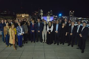 sergio massa se reunio con senadores oficialistas para analizar el presupuesto 2023