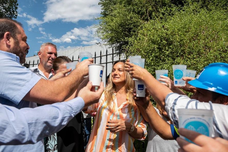"Dentro de un año todo este barrio va a tener tanto agua como cloaca", aseguró Malena Galmarini.