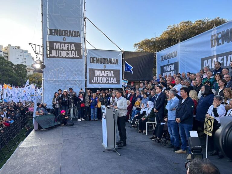 Axel Kicillof: “Vamos a llenar las urnas de votos y romper la proscripción de Cristina”