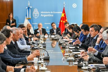 Sergio Massa y una medida que resguarda los dólares del BCRA.