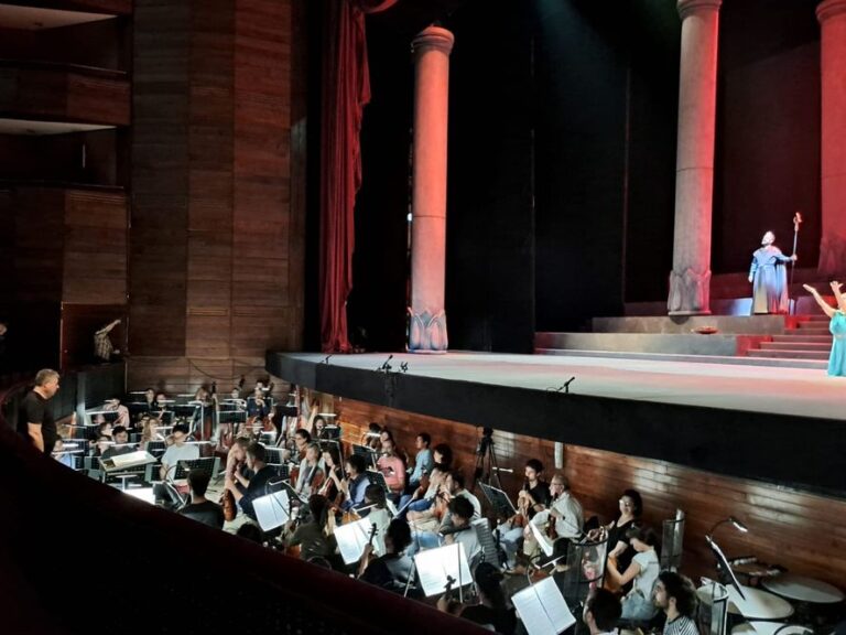 Carlos Vieu, antes del estreno de Aida en el Teatro Argentino: “Es un evento histórico”