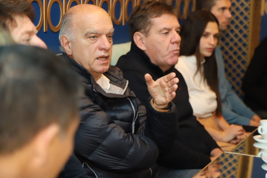 Néstor Grindetti propuso un pacto a Kicillof y Santilli para tener 190 días de clases
