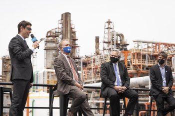 YPF negocia para reestructurar deuda de gestiones anteriores.
