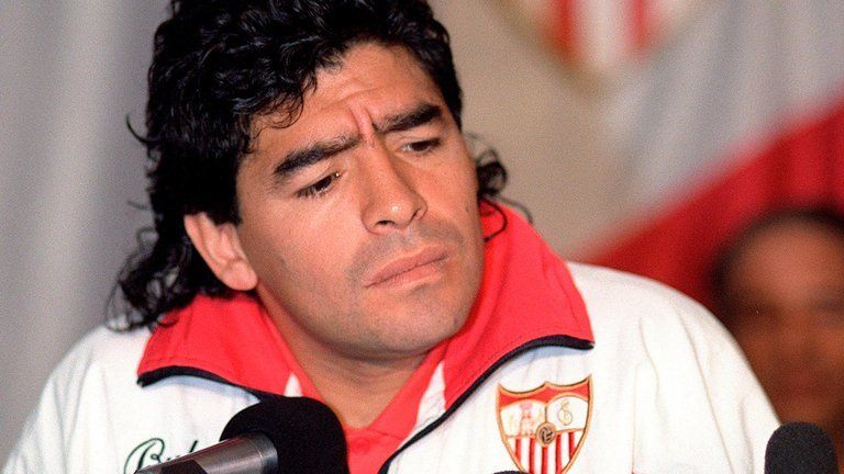 Luego de la gloria en Nápoli el año de Maradona en Sevilla fue muy malo.